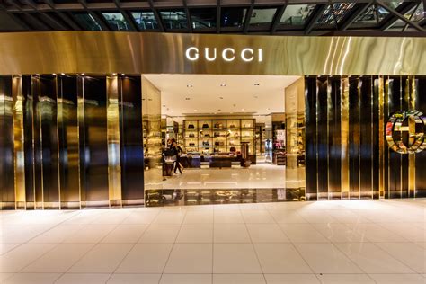 is Gucci in atlantic mall